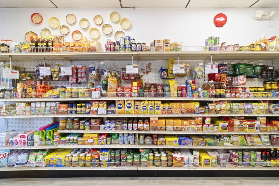 mi-tierra-shelves